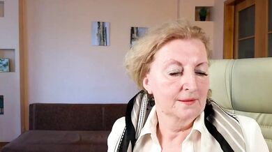 Clair_Clavodile gets her big ass drilled hard & takes a messy creampie upskirt