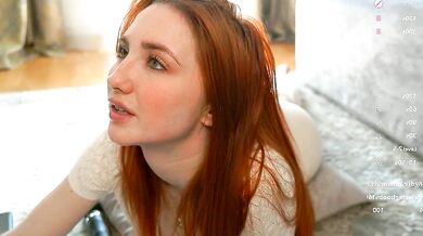 Watch Lynnalltop's mesmerizing body and perfect booty in this steamy video of Angelic seductress