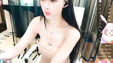 Watch Aisi-20's Oily Oiled-Up Striptease-asian-asian-young Delux Cam2Cam Inter