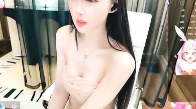 Watch Aisi-20's Oily Oiled-Up Striptease-asian-asian-young Delux Cam2Cam Inter