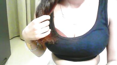 Watch Indian teen babe ragini_m_m_s squirt as she gets her cheap panties ripped off and gets spanked