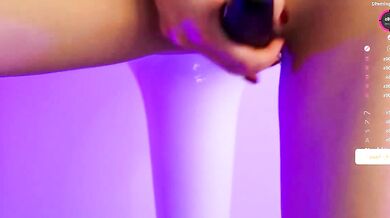 Watch heidas_dream's petite blonde girlfriend have a private Russian orgasm while playing with her fuck machine