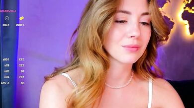 Erotic cam girl emParades with with models sensual curves and models with d'exquisite & delicate tits in a models'