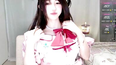 Watch petite Asian babes flash their fingers and dirty-talk while playing with dildos and vibrators