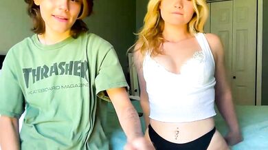 Watch iheartcassie2844 seduce and please with her perfect body in a steamy video