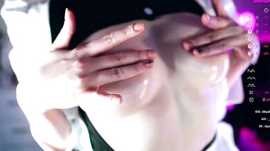 UIndi - Angelic Enchantress Vibrates with Intense Pleasure