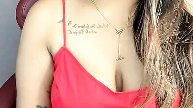 Private topless sex with young brunette slut Shanayaaa_1: Big tits and deepthroating skills will make you cum hard!