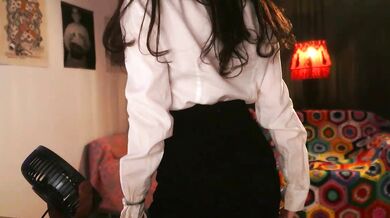 Ananta's stunning chest voluptuousness and quivering ass will make you cum with pleasure!