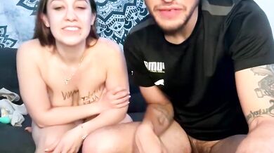 Watch Yurdreams_22's steamy session on homemade cam tape!