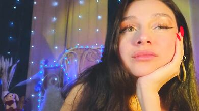 Watch funny_whotsss tease and pleasure her gluteus while revealing her Radiant glory