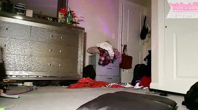 Scarlett Gracevip's naked stream - Perfectly sculpted, sex-crazed babe gets her perfect curves pounded in front of the camera