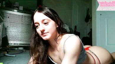 Scarlett Gracevip's naked stream - Perfectly sculpted, sex-crazed babe gets her perfect curves pounded in front of the camera