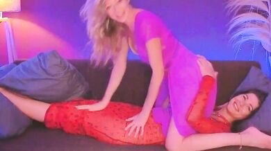 Goddess_Marylin's stunning chest and frame are on display in this hot cam video