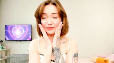 Watch Kitykate's hot cam show with curvy beauties and their brains