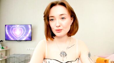 Watch Kitykate's hot cam show with curvy beauties and their brains