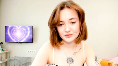 Watch Kitykate's hot cam show with curvy beauties and their brains