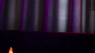 Taylor Swift records herself in a sensual, naked stream - Alluring Amateur