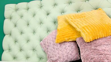 Foxxxy_MILF strips down and gets dirty with big-nipples & mistresses