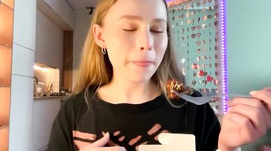 Whoisalisa - Seductive, Energetic, and Bootylicious - The Best of Porn