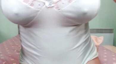 Watch Sweet Dream's small-audience shaven pussy squirt in white oil during wild mature sex tape