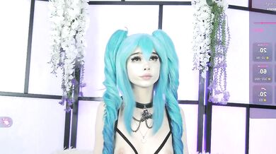 Xenomy's naked curves and seductive curves will make you cum with pleasure