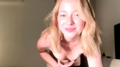 Watch the seductive record of infinitysoul_ - a seductive Enchantress with a tantalizing ass