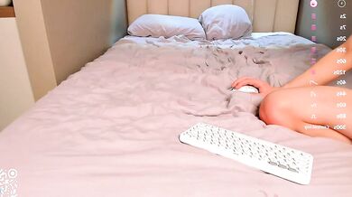 Anorachan's filthy pussy fisting and cam show at Warehouse