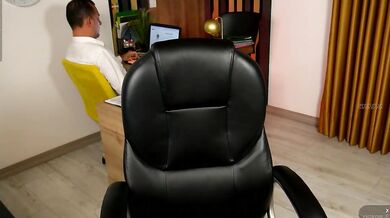 Secretary_bj's seductive curves and intense tremors in a naked video