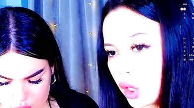 Check out rocksbabies' steamy lingerie-clad ass and desire for more in this sensual video