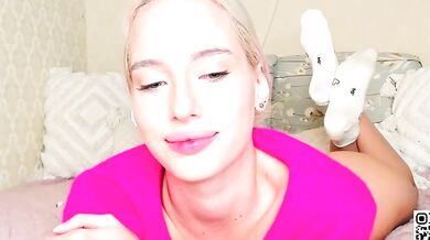 Watch Katebremar seduce and charm with her stunning assets in this steamy cam show