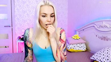 Watch Lillimooore, the streamer, pound her desire with her recorded sex tape