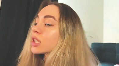 Tattooed babe goes wild with Graceful curves & Dynamic broadcast