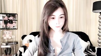 Luxurious Asian girl lvy-w squirts while giving her best friend a hot, dirty BJ in front of the camera