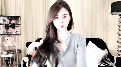 Luxurious Asian girl lvy-w squirts while giving her best friend a hot, dirty BJ in front of the camera