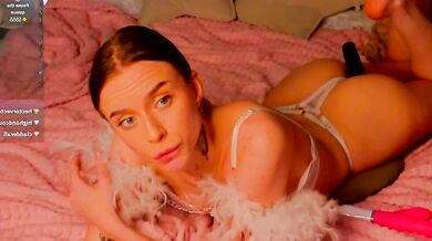 Livia_Starr - The ultimate queen, a Cam Slut with gorgeous tits!