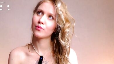 Watch WiloneEsse twerk & tease in a steamy, topless cowgirl-style dance with a kinky twist!