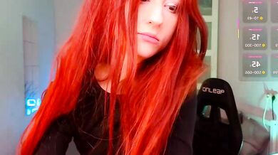 Caty Cuddly's steamy stream of nude leaked video action