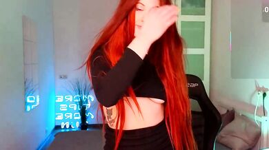 Caty Cuddly's steamy stream of nude leaked video action