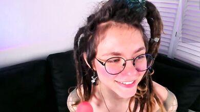Rin_Skylar's perfect buttocks will make you drool in delight in this live video chat