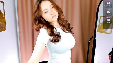 Avani Gregg seduces and pleases in seductive video