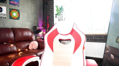 Watch Irresistible Enchantment & Euphoric release in real-time on cam