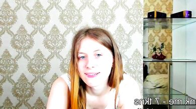 Ashley Winks is captivating in her seductive cam show