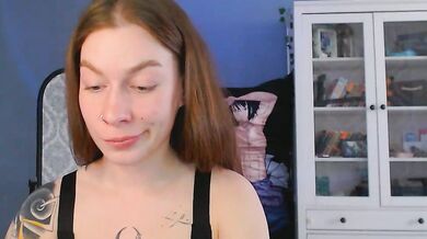 Watch weed_princesss' mesmerizing record of her perfect booty and moans