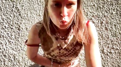 Luscious queen eats her own pussy in record time - POV