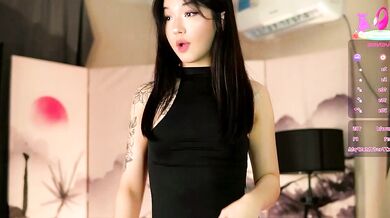 Lin_kun's seductive seduction: Intense Moans & Rubbing Pussy
