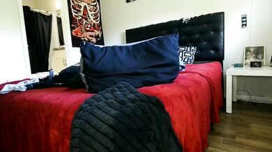 Ravishing Derriere: Bitemebrittany's steamy cam show