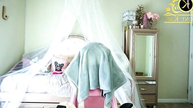 Jasminekay gets naked and sensually anticipation in this hot video