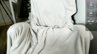 Le_chan, the stunning diva, records herself getting her desires fulfilled