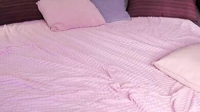 Watch Evapeachh strip and satisfy your lustful desires with her tantalizing curves and insatiable desires