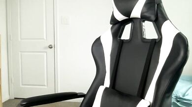 Delsbigworld's Sensuous desires are satisfied with a gorgeous gasps and surrender